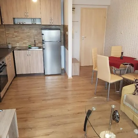 Apartament Апартамент Камелия Гардън